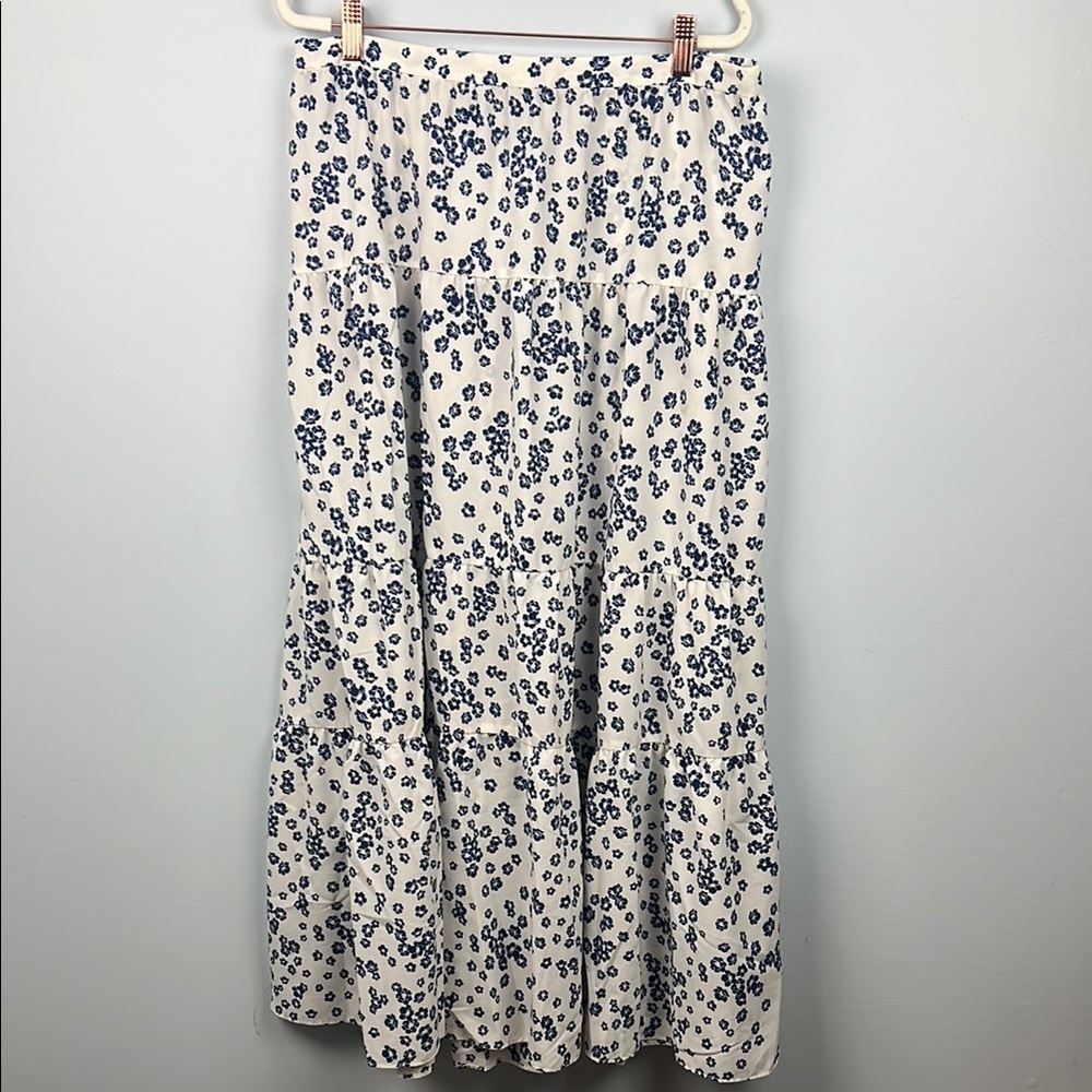 Banana Republic large tiered flowy unlined lightweight maxi skirt